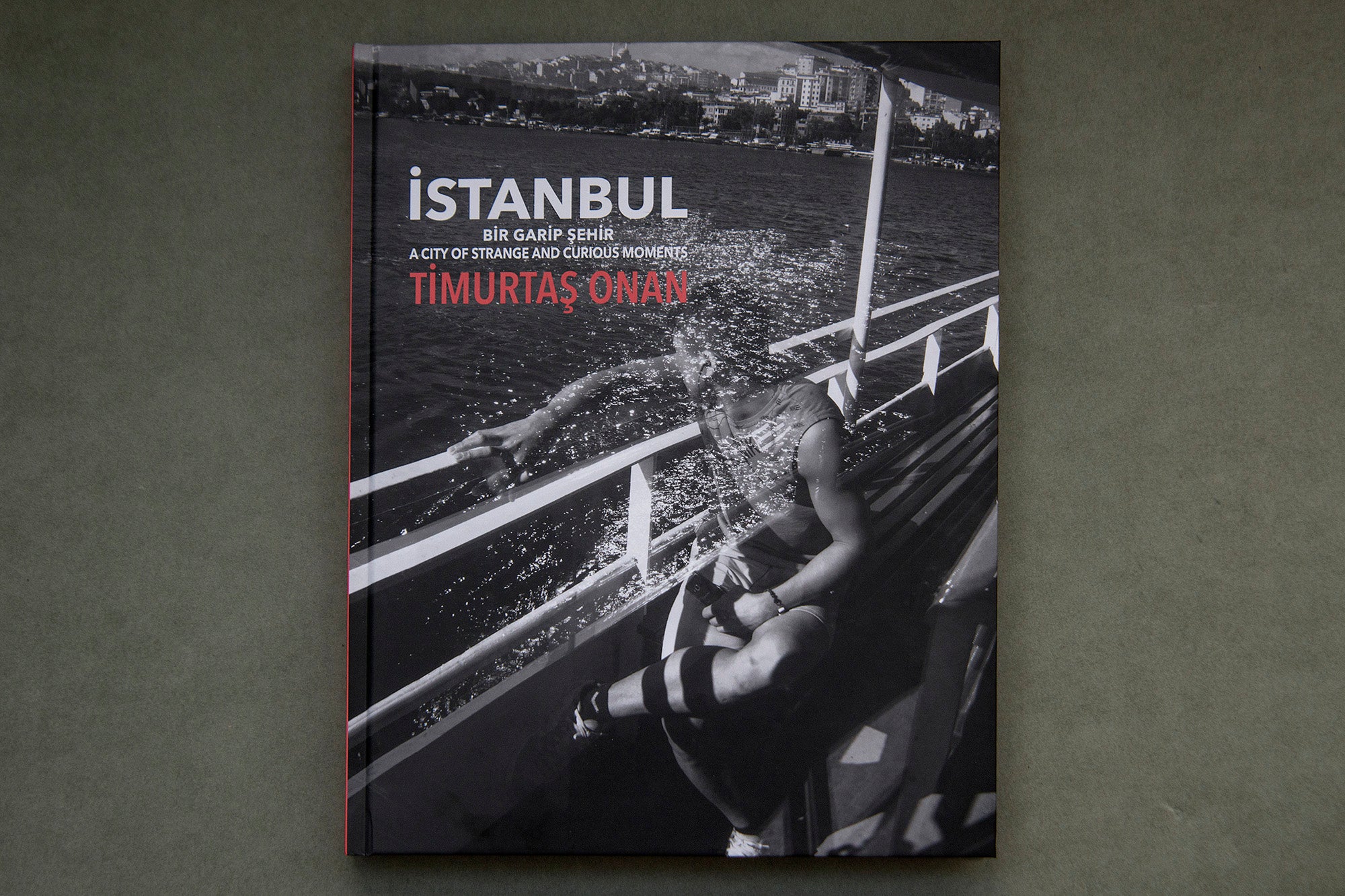 “İstanbul Bir Garip Şehir" - Timurtaş Onan 